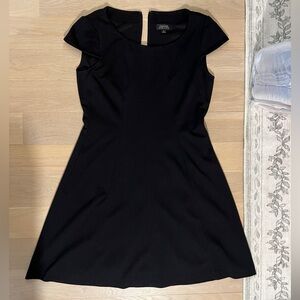 Tahari Black Cap Sleeve Sheath Dress Career Workwear Stretch Size 6 Small